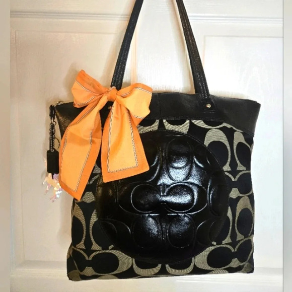Coach Signature Tote Purse